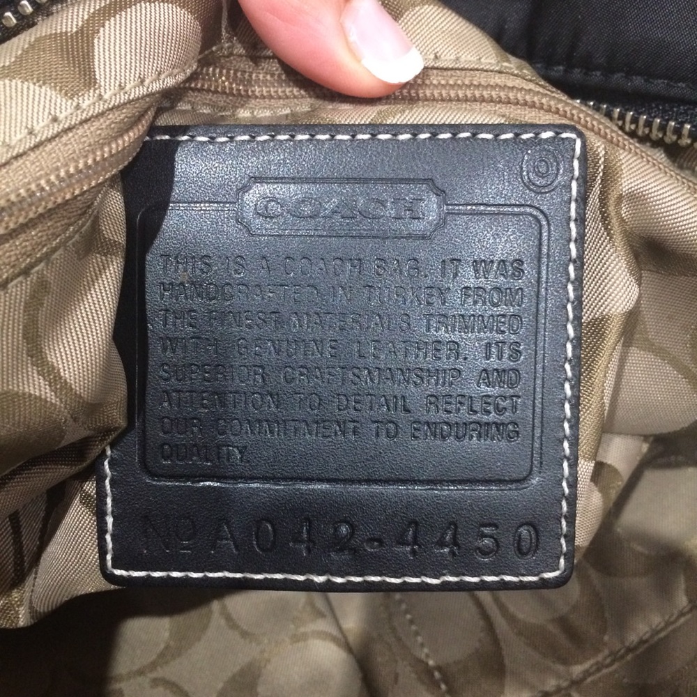 Coach bag 💯% authentic!! - Picture 13 of 13